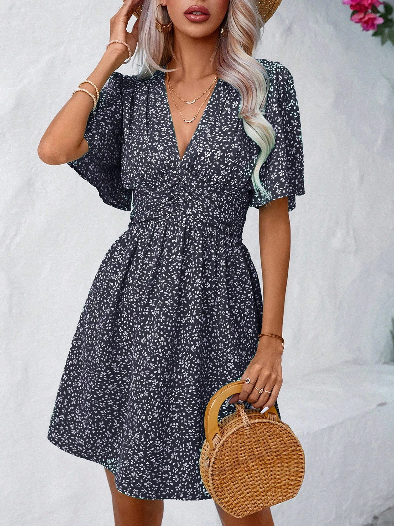 V Neck Short Sleeve Floral Ruched Dress Black/M