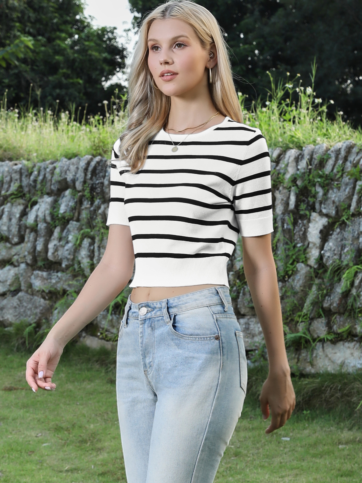 Striped Short Sleeve Crew Neck Stretch Cropped Knit Tops Black Striped/XL