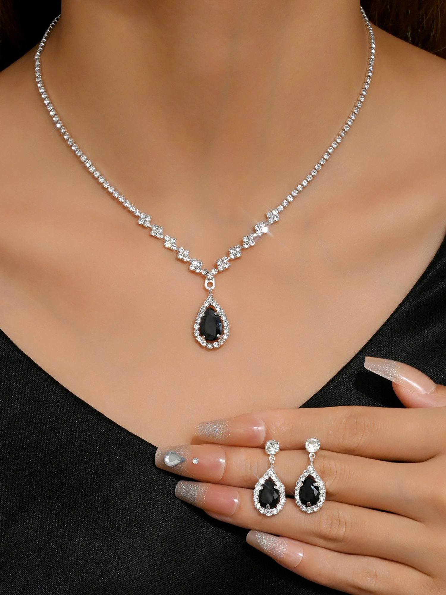 Rhinestone Zirconia Wedding Accessories Necklace and Bracelet Set Black/M