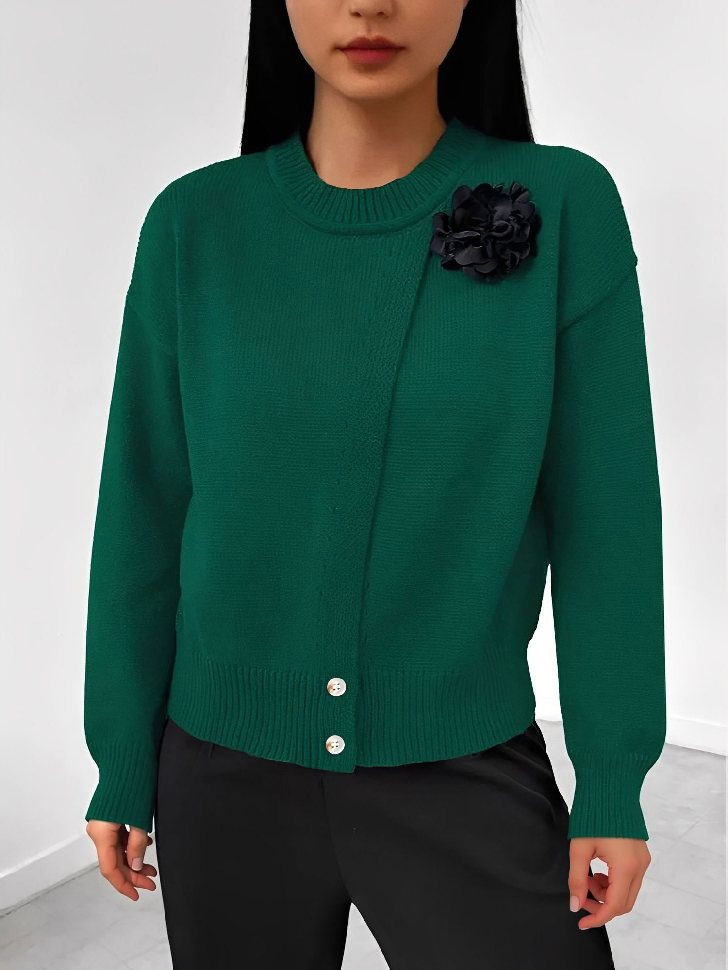 Solid Color Button Front Flower Decor Knitted Sweater Green/XL